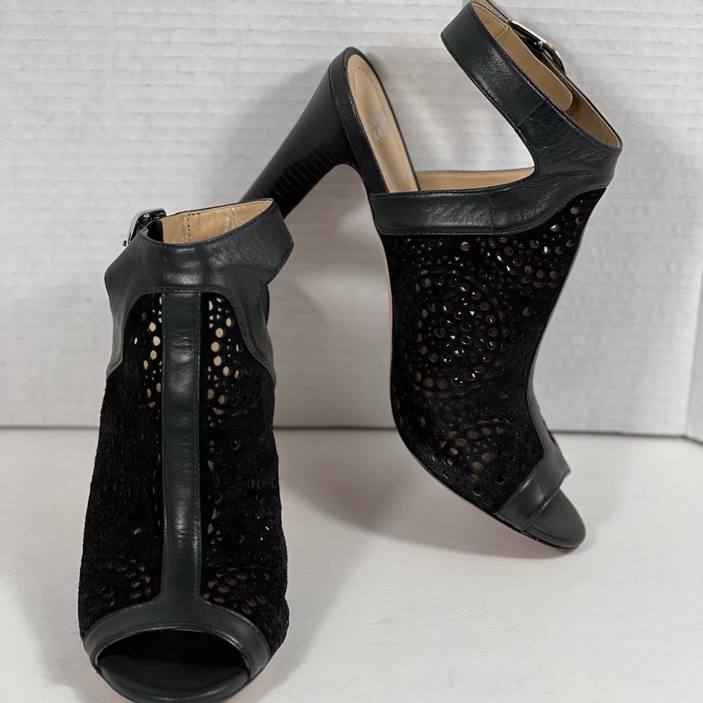 Johnston & Murphy Cassie Womens Black Leather 8M Perforated Sandals Shoes Brazil